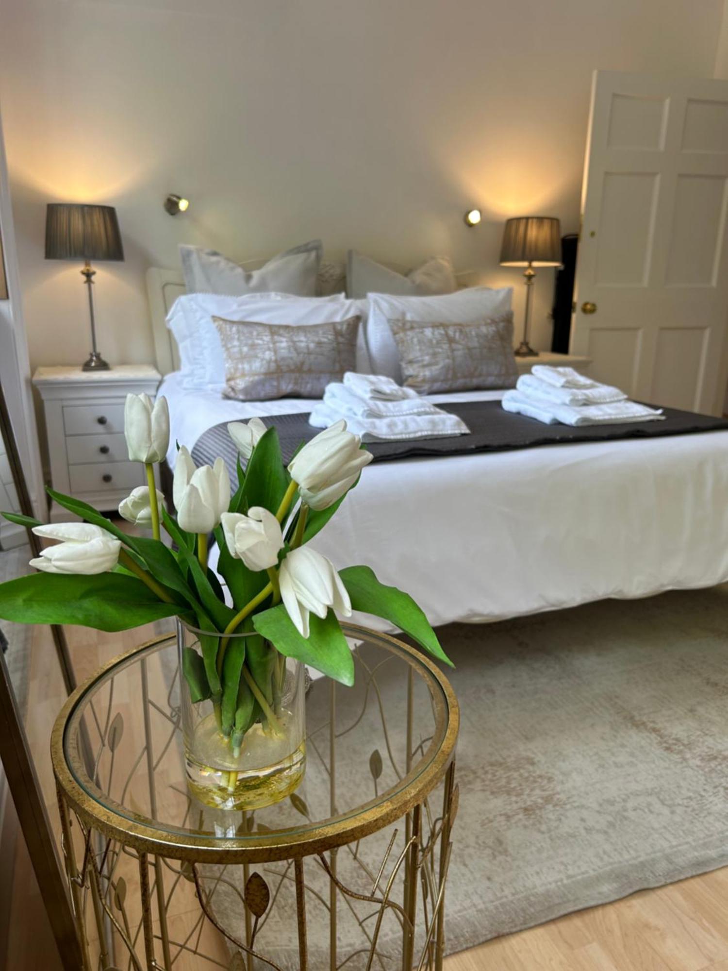 The Joseph Aparthotel Μπάξτον Εξωτερικό φωτογραφία