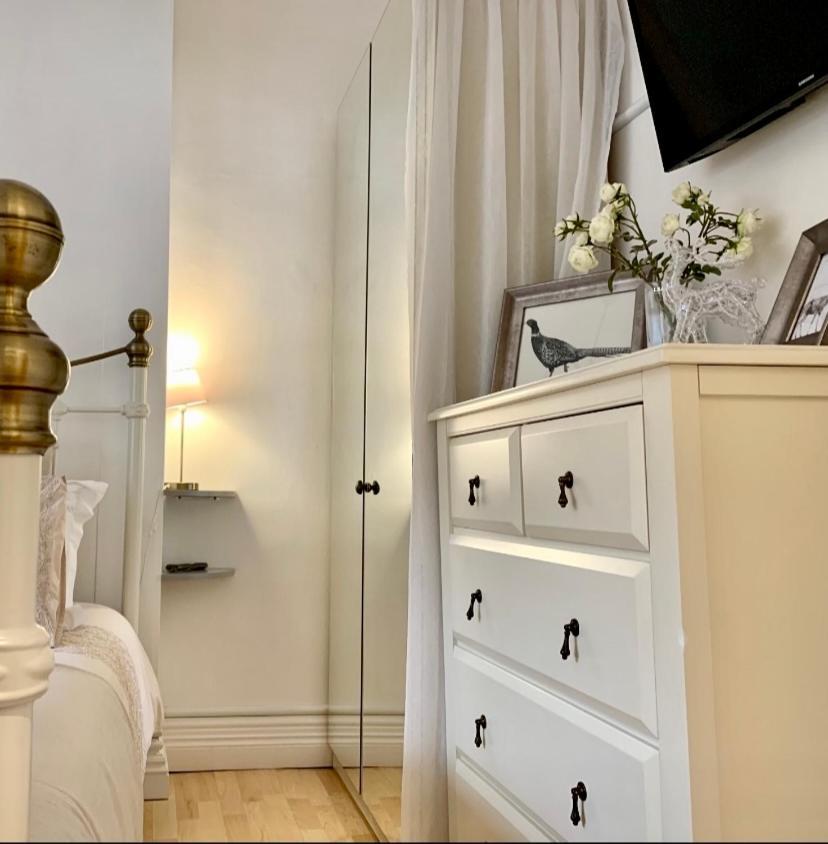 The Joseph Aparthotel Μπάξτον Εξωτερικό φωτογραφία